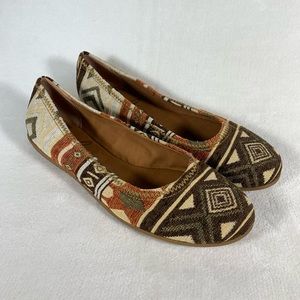 NEW Zodiac Women's Round Toe Sonia Boho Flat Size 11M